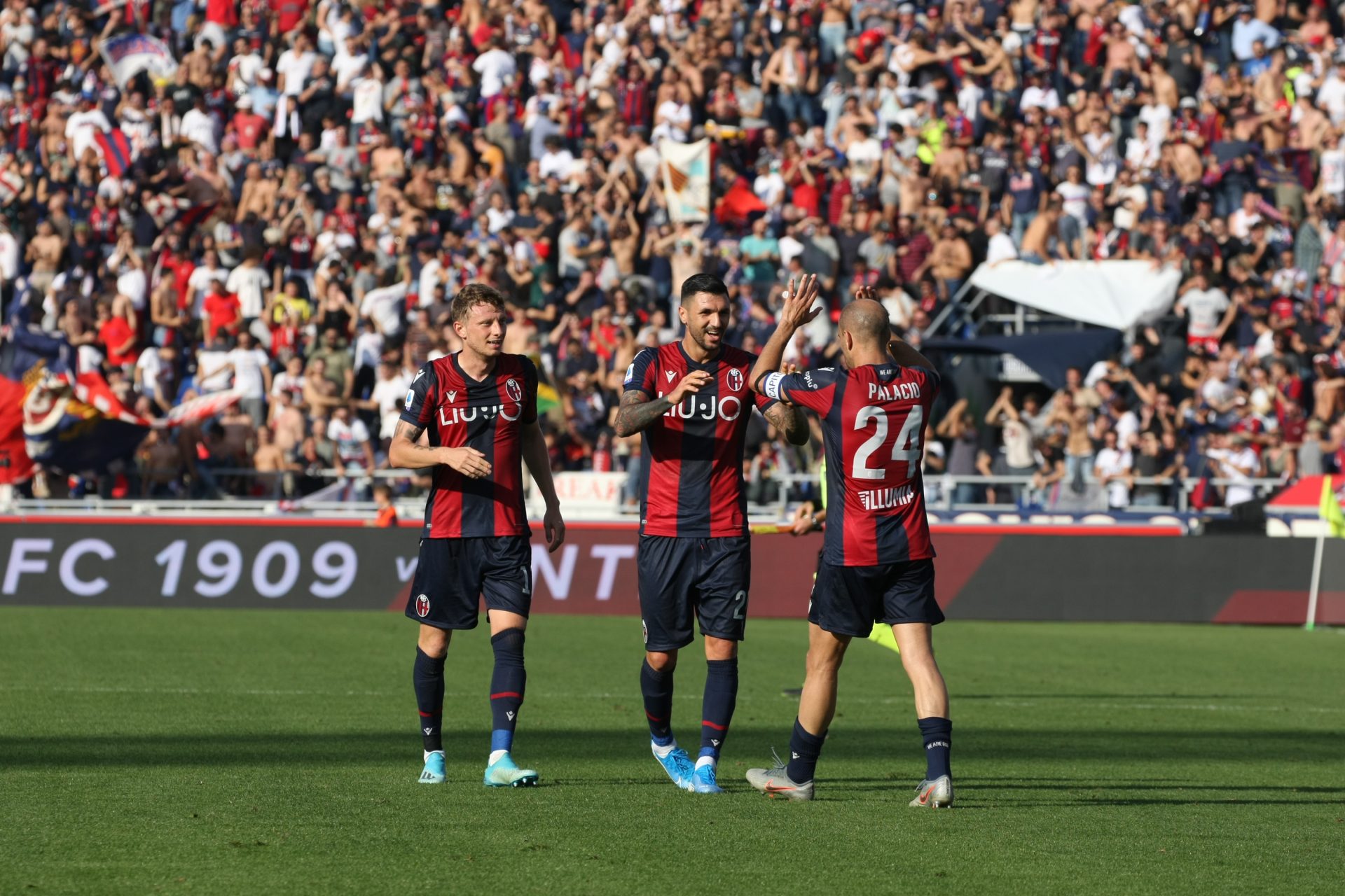 SportsCenterBR - A Internazionale derrota o Bologna Fc 1909, em jogo duro!  Gols: Eder e Karamoh(Inter); Rodrigo Palácio (Bologna) #ItalianoFOXSports